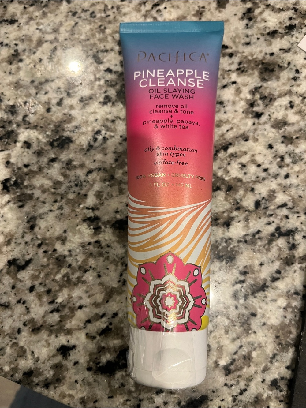 New Pacifica Pineapple Cleanse Oil-Slaying Face Wash — Pink Gradient